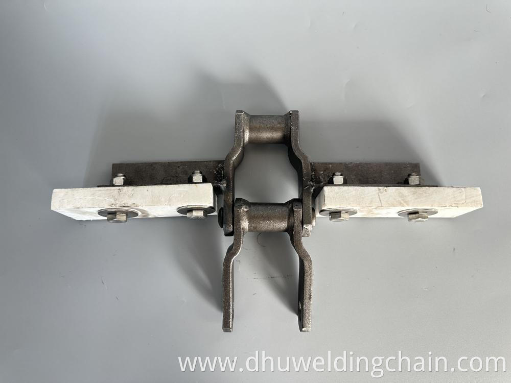 Welded bending plate chain